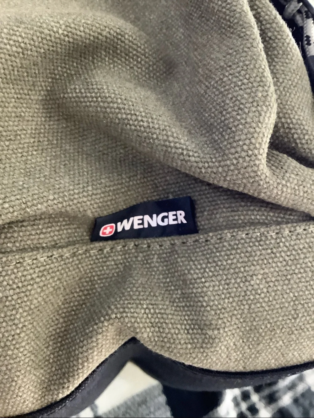 Wenger khaki green laptop messenger bag